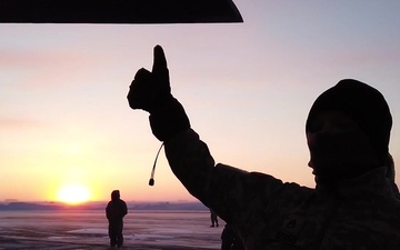 Alaska Guardsmen support ICEX during Arctic Eagle 20