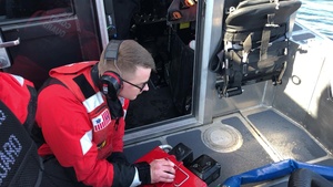 Coast Guard Station Seattle crew conducts training