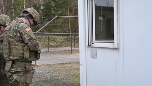 2CR’s RES conducts the M17 pistol qualification range