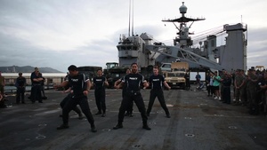 USS Germantown (LSD 42) RNZN sailors preform HAKA