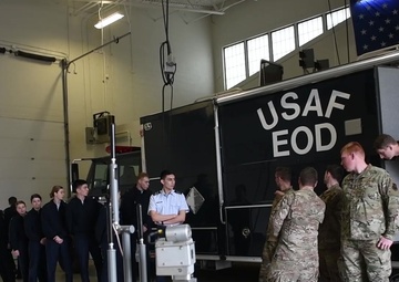 Team Whiteman hosts AFROTC cadets, enlightens future AF officers