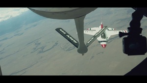 Team March refuels the USAF Thunderbirds