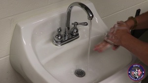 How to wash your hands