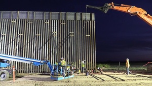 Border Barrier Construction: El Paso Time Lapse