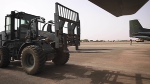 37th AS delivers supplies to Niamey B-Roll