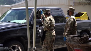 Hawaii National Guard Soldiers Distribute food for COVID-19 response