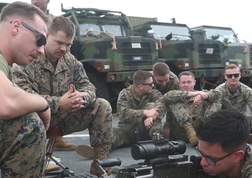 31st MEU, CLB-31 M240B medium machine classes (B-Roll)