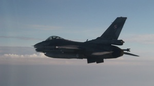 B-1 integrates with Polish F-16 during BTF Europe