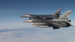 B-1 integrates with Polish F-16 during BTF Europe