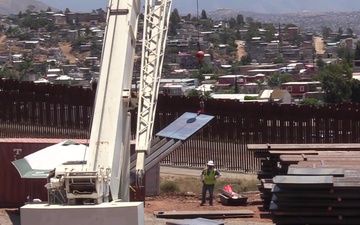 Border barrier construction on San Diego 4