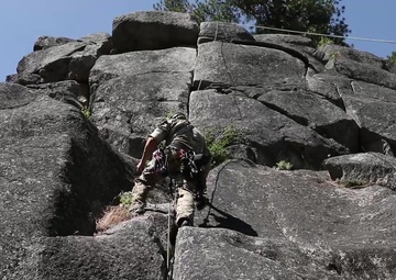1st SFG (A) Green Berets conduct mountain training