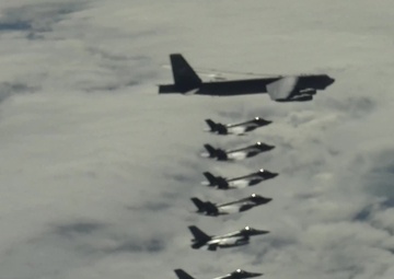 B-52 trains with Norwegian aircraft