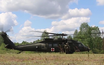 3rd Infantry Division, Polish Allies conduct medical evacuation-hoist training