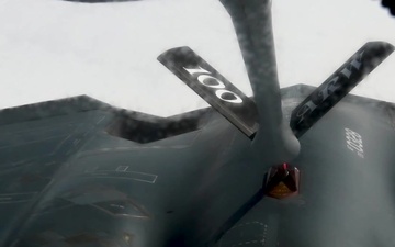 B-2 Spirit receives fuel from a KC-135 - Stringer