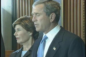 PRESIDENT GEORGE W BUSH VISITS WALTER REED MEDICAL CENTER