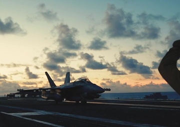 Aviation Boatswain’s Mates (Handling) perform their daily underway tasks onboard Reagan