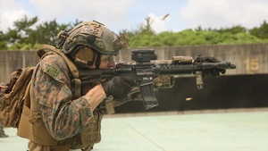 Force Reconnaissance Platoon conducts combat marksmanship training
