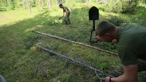 (B-Roll) Norwegian Army Survival Skills training: MRF-E 20.2