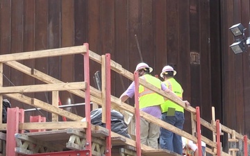 Crews prepare forms, install reinforcing steel at Chickamauga Lock Replacement Project
