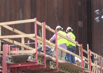 Crews prepare forms, install reinforcing steel at Chickamauga Lock Replacement Project