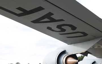 KC-135 Behind the Scenes Stringer