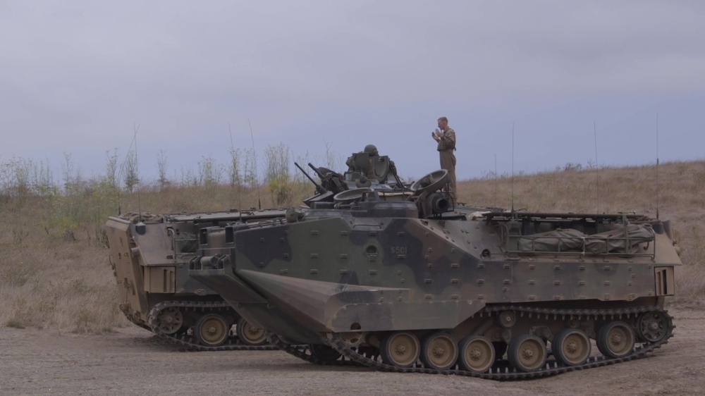 DVIDS - Video - AAV Commander Course navigates through Pendleton