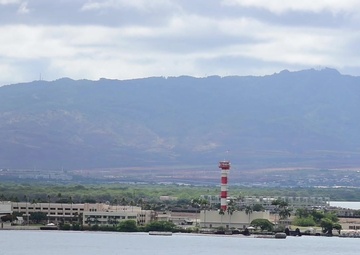 USS Chicago Departs Pearl Harbor in Response to Hurricane Douglas