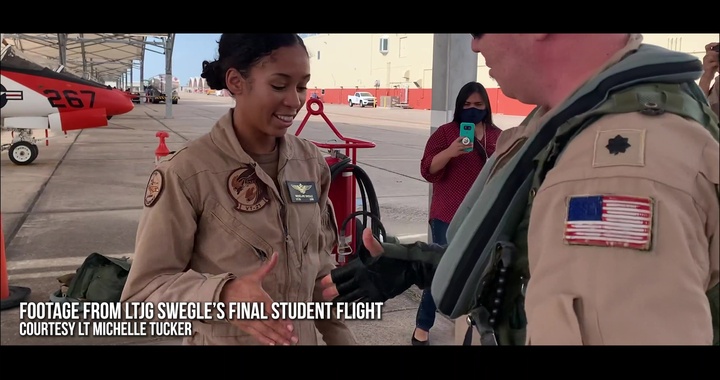 US Navy's First Black Female Tactical Air Pilot Earns Wings of Gold in  Texas > United States Navy > News Stories