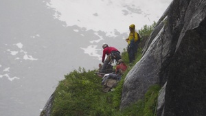 Alaska Air Guardsmen rescue rock climber at Hatcher's Pass