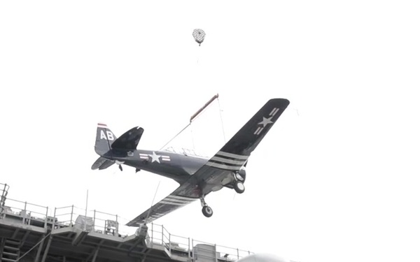 Warbirds Onloaded Aboard USS Essex