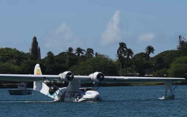 Historic PBY Catalina takes off from waters of Pearl Harbor