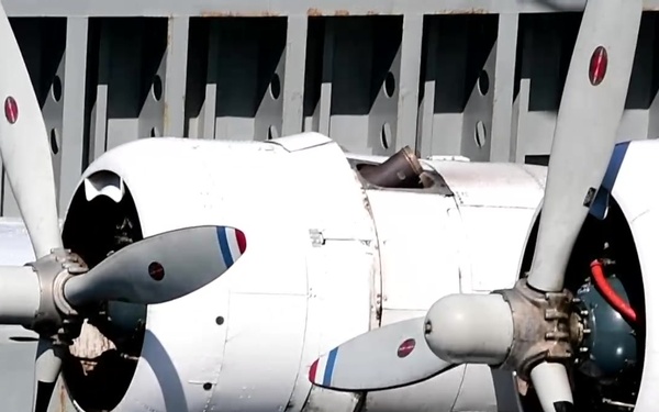 &quot;Warbirds&quot; Arrive in Pearl Harbor