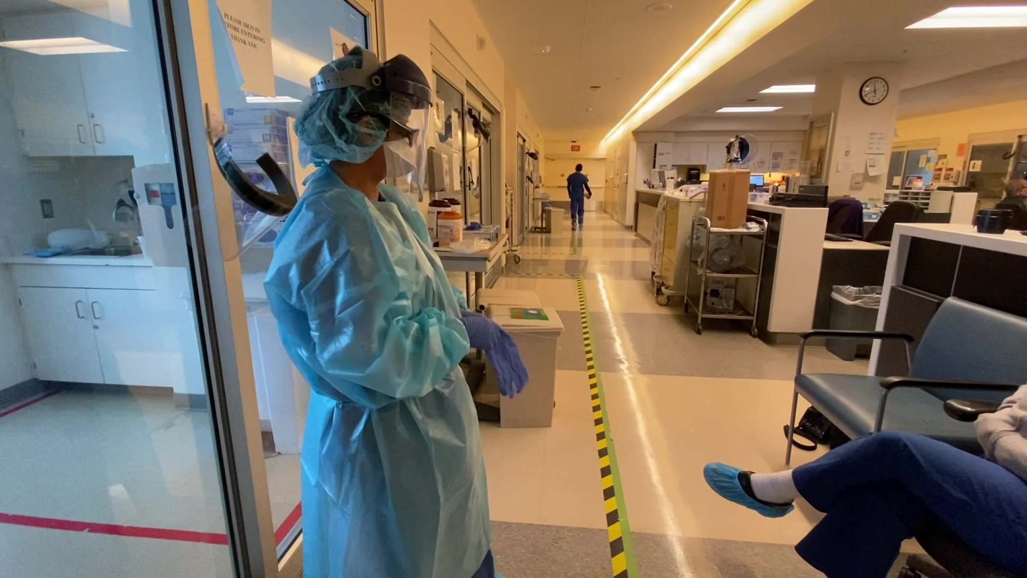 U.S. Air Force Maj. Joanna Jimenez, a critical care nurse, and Staff Sgt. Minh Tran, an ICU medical technician, both with the 60th Medical Group, 60th Air Mobility Wing, from Travis Air Force Base, Calif., treat COVID-19 patients at Los Angeles County + University of Southern California Medical Center in Los Angeles, Aug. 25, 2020.. Air Force medical providers deployed to the hospital in July as part of the Department of Defense COVID-19 response. U.S. Northern Command, through U.S. Army North, remains committed to providing flexible Department of Defense support to the Federal Emergency Management Agency in support of the whole-of-America COVID-19 response.