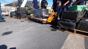 Coast Guard Cutter Hamilton offloads more than $228 million in cocaine, marijuana at Port Everglades