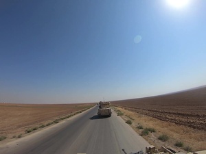 B-Roll of Bradley Convoy in northeastern Syria