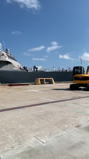 USS St. Louis arrives at Naval Station Mayport
