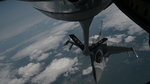 100 ARW Refuels U.S. and Polish F-16s for Astral Knight 20 Stringer