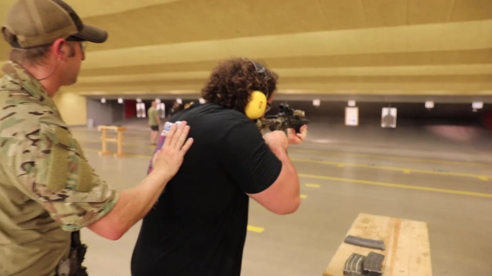DVIDS - Video - Army Fitness Team visits Fort Campbell