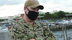 Former Cole Sailor visits USS Cole