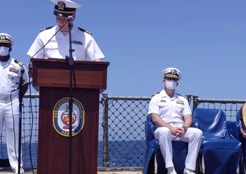 USS Winston S. Churchill commemorates the 20th anniversary of the attack on USS Cole