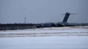 RF-A 21-1 HI-RAIN plane landing