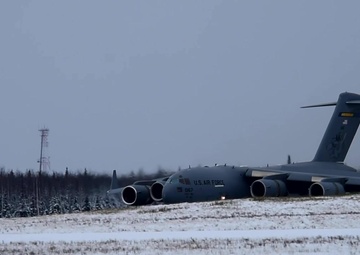 RF-A 21-1 HI-RAIN plane landing