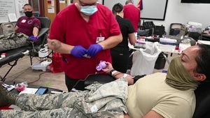 AZNG service members donate blood