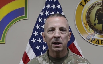 Commanding General of the 42nd Infantry Division Accepts AUSA Award