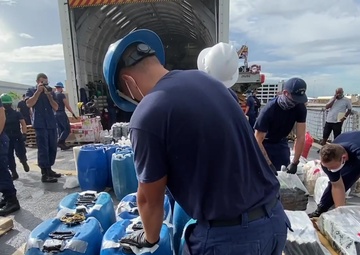 Coast Guard Cutter Escanaba offloads $85.9 million in narcotics at Port Everglades, Florida