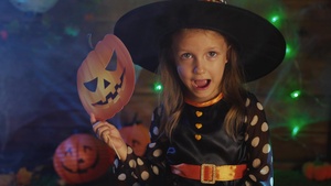 HALLOWEEN SAFETY MINUTE