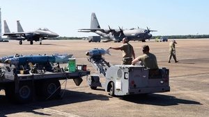 366th Fighter Wing Airmen execute hot refuel during Agile Flag 21-1