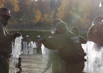 German soldiers train multinational units for KFOR