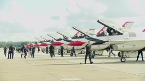 Thunderbirds make stop at Dobbins for Rome Airshow