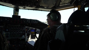 KC-135R Stratotanker refuels F-16C Fighting Falcon
